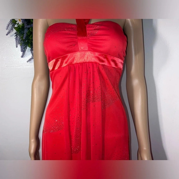 I.N. San Francisco, S, glitter chiffon overlay red strapless dress w/ halter tie - Picture 4 of 12